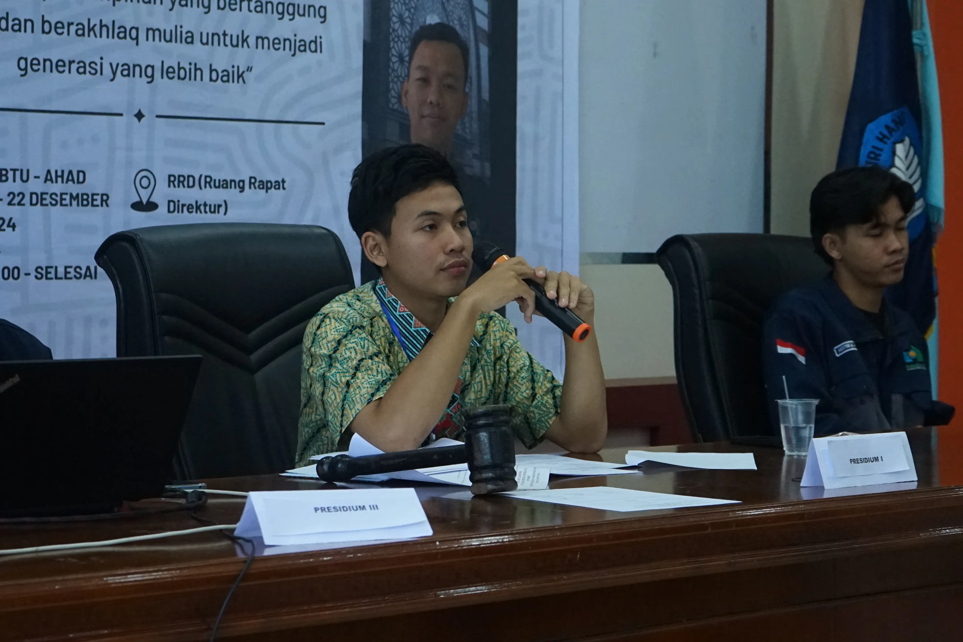 Joni Hatta - Sekretaris Umum